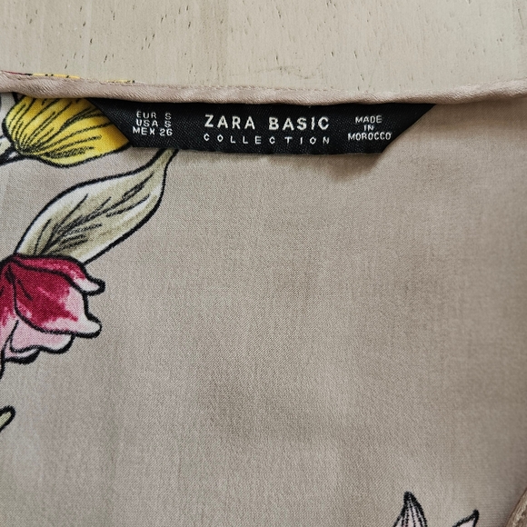 Zara Basic Collection Elegant Floral Blouse - Picture 3 of 3